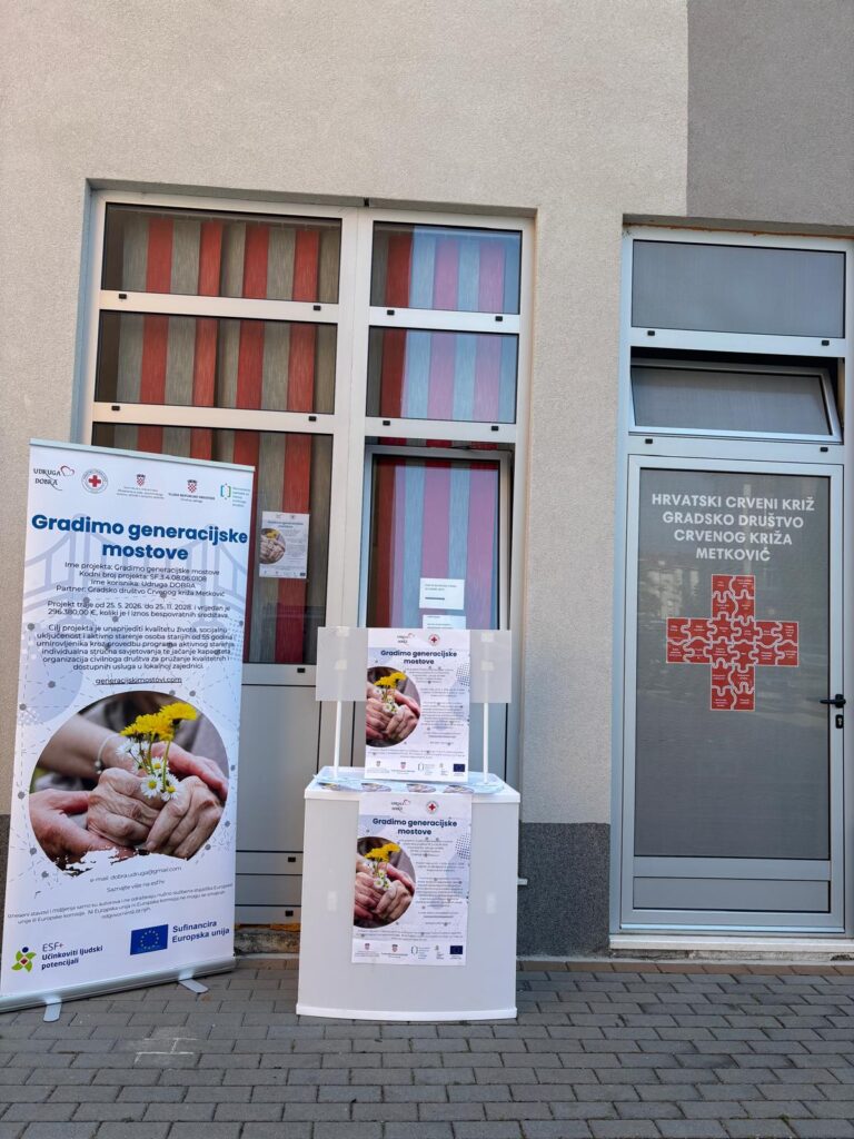 Otvoren Info pult u sklopu projekta „Gradimo generacijske mostove“